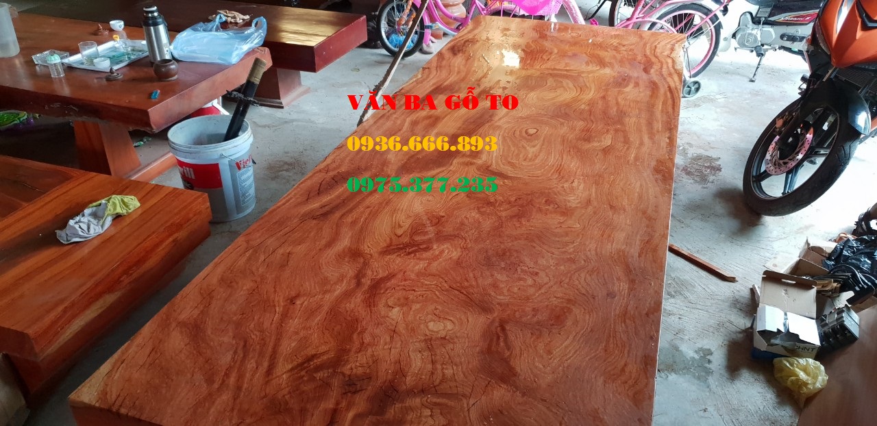 Mặt bàn gỗ tại Tây Ninh