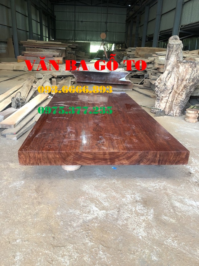 Sập gỗ cẩm nguyên khối tại Lào Cai